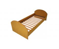 В учебные заведения и общежития металлические кровати